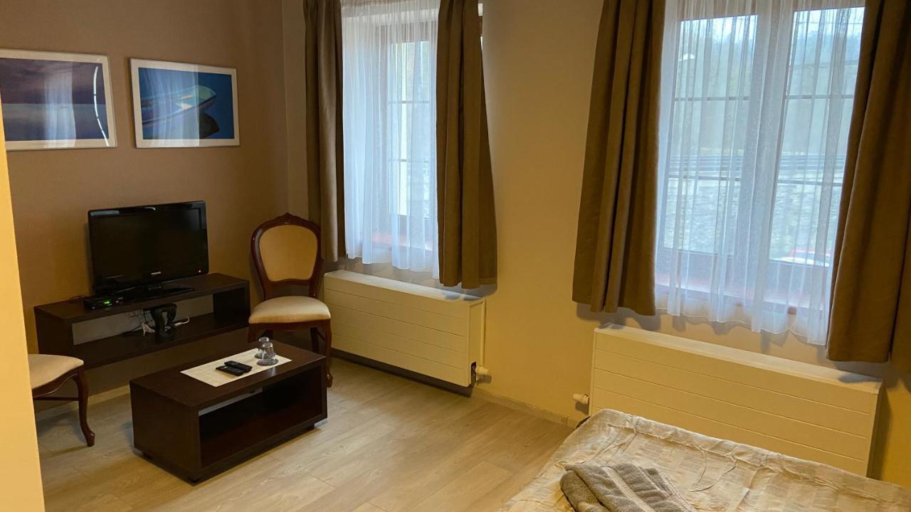4Rooms Roztoky Εξωτερικό φωτογραφία